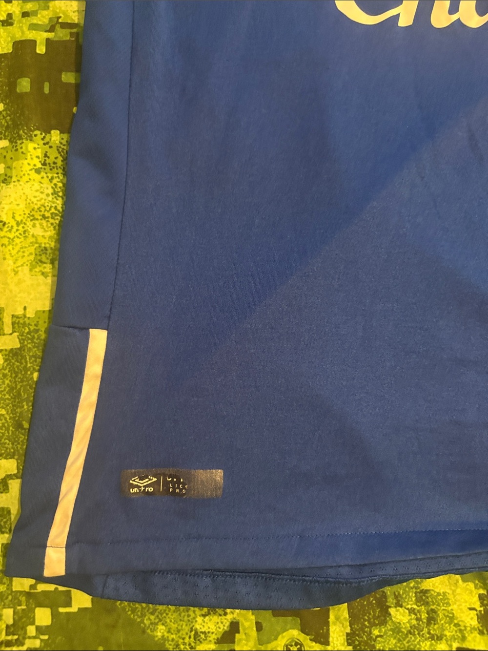 Umbro Everton England Soccer Jersey - Picture 2 of 6